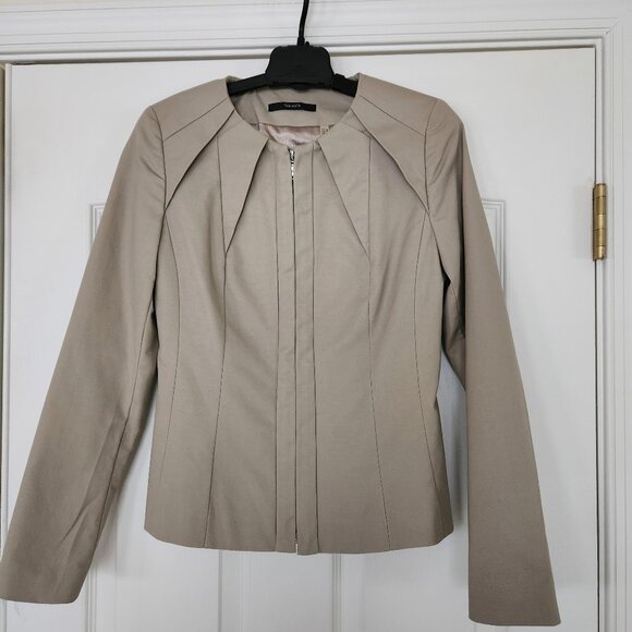 Tahari Lined Zip Front Jacket Pleated Shoulder/Front Accent Misses Size 2 Beige - Picture 1 of 9